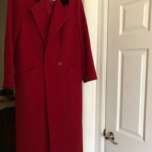 STRIKING RED WOOL MIDI COAT